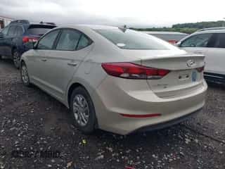 2017 Hyundai Elantra SE z VIN KMHD74LF9HU424538, wystawiony jako IAAI lot #43245779 z przebiegiem 136 683 mil mil oraz . Historia ofert i sprzedaży dostępna na DreamBid. Obrazek 3.