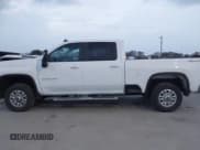 ✅ 2025 Chevrolet Silverado 2500HD LT • VIN: 2GC1KNEY5S1228495 • Лот: 43602216. Опубликован ранее на IAAI с пробегом 4 940 миль. Бесплатный доступ к архиву аукционных продаж из США и подробный отчёт об истории автомобиля на DreamBid. Изображение 14.