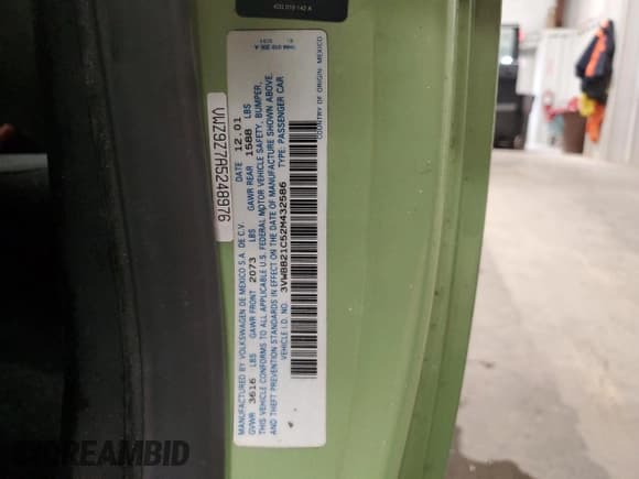 ✅ 2002 Volkswagen Beetle GL • VIN: 3VWBB21C52M432586 • Lot: 88770015. Listed on Copart with 170,620 mi. Free auction sales archive from the USA and detailed vehicle history report at DreamBid. Image 12.