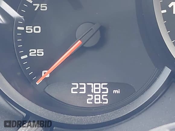 ✅ 2021 Porsche Cayman • VIN: WP0AA2A82MS260377 • Lot: 40970360. Wystawiony na IAAI z przebiegiem 23 785 mil. Bezpłatny archiwum sprzedaży aukcyjnych z USA i szczegółowy raport historii pojazdu na DreamBid. Zdjęcie 16.