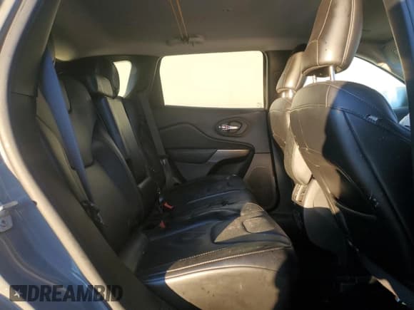 ✅ 2020 Jeep Cherokee Limited • VIN: 1C4PJMDN0LD564754 • Lot: 82739745. Wystawiony na Copart z przebiegiem 108 640 mil. Bezpłatny archiwum sprzedaży aukcyjnych z USA i szczegółowy raport historii pojazdu na DreamBid. Zdjęcie 11.