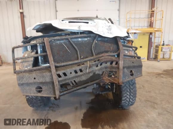 ✅ 2017 Chevrolet Silverado 2500HD LT • VIN: 1GC1KVEY0HF201240 • Lot: 43529703. Wystawiony na IAAI z przebiegiem 208 294 mil. Bezpłatny archiwum sprzedaży aukcyjnych z USA i szczegółowy raport historii pojazdu na DreamBid. Zdjęcie 12.