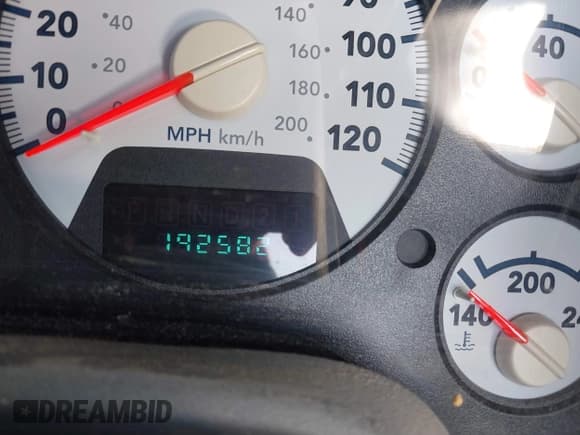 ✅ 2006 Dodge 2500 ST • VIN: 3D7KR26C46G290278 • Лот: 41685971. Опубликован ранее на IAAI с пробегом 192 582 миль. Бесплатный доступ к архиву аукционных продаж из США и подробный отчёт об истории автомобиля на DreamBid. Изображение 15.