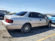 ✅ 1995 Toyota Camry LE • VIN: JT2SK12E4S0292376 • Lot: 80361575. Wystawiony na Copart z przebiegiem 283 257 mil. Bezpłatny archiwum sprzedaży aukcyjnych z USA i szczegółowy raport historii pojazdu na DreamBid. Zdjęcie 3.