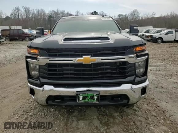 ✅ 2024 Chevrolet Silverado 2500HD LT • VIN: 1GC5YNE70RF118495 • Lot: 46582655. Listed on Copart with 15,468 mi. Free auction sales archive from the USA and detailed vehicle history report at DreamBid. Image 11.