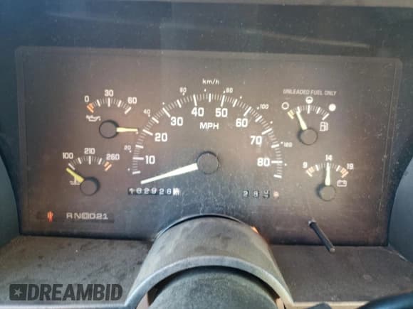 ✅ 1993 Chevrolet Silverado 1500 • VIN: 1GCDC14Z1PZ125750 • Lot: 82603895. Wystawiony na Copart z przebiegiem 182 926 mil. Bezpłatny archiwum sprzedaży aukcyjnych z USA i szczegółowy raport historii pojazdu na DreamBid. Zdjęcie 9.