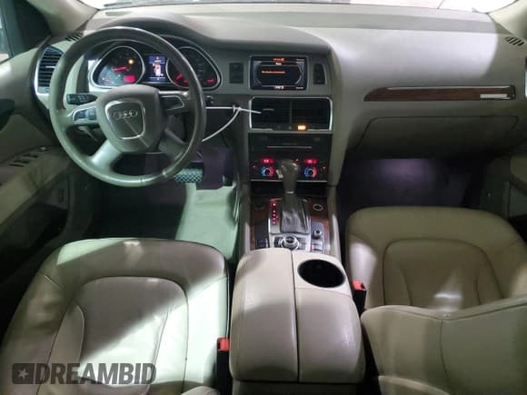 ✅ 2010 Audi Q7 Premium Plus • VIN: WA1LYAFE5AD007013 • Lot: 82365914. Listed on Copart with 218,321 mi. Free auction sales archive from the USA and detailed vehicle history report at DreamBid. Image 8.