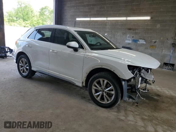 ✅ 2021 Audi Q3 S line Premium • VIN: WA1DECF33M1100304 • Lot: 58722335. Listed on Copart with 26,043 mi. Free auction sales archive from the USA and detailed vehicle history report at DreamBid. Image 4.