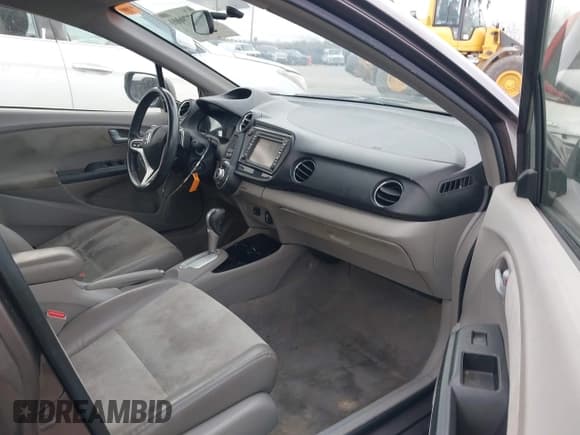 ✅ 2013 Honda Insight EX • VIN: JHMZE2H73DS006700 • Lot: 43779001. Listed on IAAI with 154,151 mi. Free auction sales archive from the USA and detailed vehicle history report at DreamBid. Image 5.