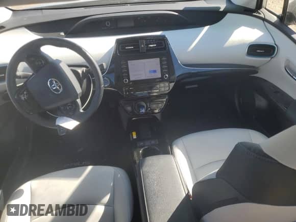 2021 Toyota Prius L Eco with VIN JTDKAMFU7M3137514, listed as a Copart auction lot 85843795 with 31,718 mi miles and Salvage title. Bid and sale history available at DreamBid. Image 8.