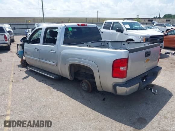 ✅ 2012 Chevrolet Silverado 1500 LT • VIN: 3GCPCSE21CG284962 • Lot: 42740527. Wystawiony na IAAI z przebiegiem Nie podano. Bezpłatny archiwum sprzedaży aukcyjnych z USA i szczegółowy raport historii pojazdu na DreamBid. Zdjęcie 3.