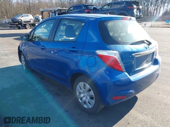 ✅ 2013 Toyota Yaris LE • VIN: JTDKTUD32DD563433 • Lot: 43745320. Wystawiony na IAAI z przebiegiem 165 136 mil. Bezpłatny archiwum sprzedaży aukcyjnych z USA i szczegółowy raport historii pojazdu na DreamBid. Zdjęcie 3.