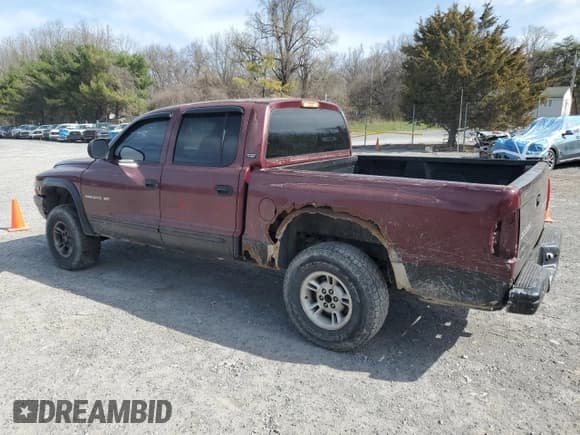 ✅ 2000 Dodge Dakota Sport • VIN: 1B7HG2AZ4YS710316 • Lot: 51082985. Wystawiony na Copart z przebiegiem 212 932 mil. Bezpłatny archiwum sprzedaży aukcyjnych z USA i szczegółowy raport historii pojazdu na DreamBid. Zdjęcie 2.