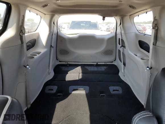 ✅ 2023 Chrysler Pacifica Limited • VIN: 2C4RC1GG3PR516814 • Lot: 80199225. Listed on Copart with 93,383 mi. Free auction sales archive from the USA and detailed vehicle history report at DreamBid. Image 10.