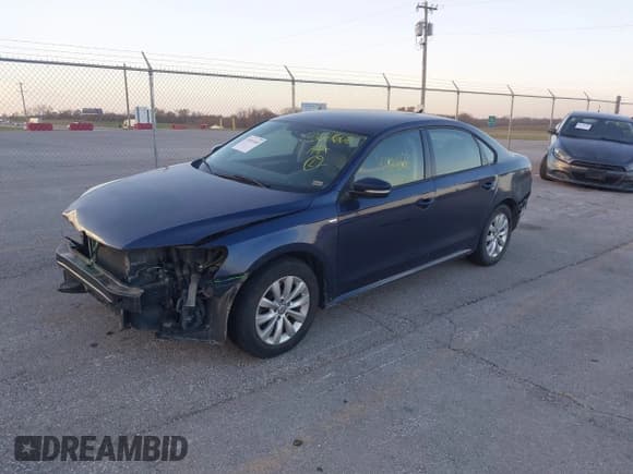 ✅ 2015 Volkswagen Passat S • VIN: 1VWAT7A31FC014572 • Lot: 43681668. Listed on IAAI with 197,929 mi. Free auction sales archive from the USA and detailed vehicle history report at DreamBid. Image 2.