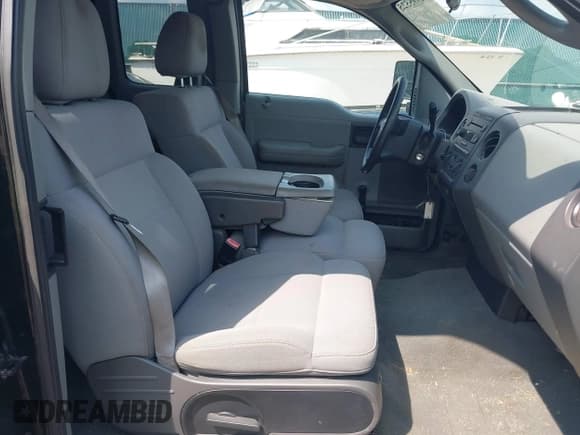 ✅ 2006 Ford F-150 STX • VIN: 1FTRX12W56NA46106 • Lot: 42995525. Listed on IAAI with Not provided. Free auction sales archive from the USA and detailed vehicle history report at DreamBid. Image 5.