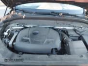 ✅ 2018 Volvo XC60 R-Design • VIN: LYVA22RMXJB110493 • Lot: 43618762. Wystawiony na IAAI z przebiegiem 96 601 mil. Bezpłatny archiwum sprzedaży aukcyjnych z USA i szczegółowy raport historii pojazdu na DreamBid. Zdjęcie 10.