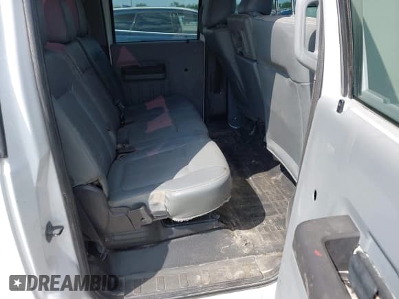 ✅ 2014 Ford F-250 XL • VIN: 1FT7W2AT4EEB17771 • Лот: 42914914. Опубликован ранее на IAAI с пробегом 294 839 миль. Бесплатный доступ к архиву аукционных продаж из США и подробный отчёт об истории автомобиля на DreamBid. Изображение 8.