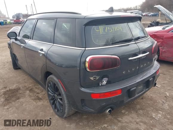 ✅ 2018 MINI Clubman Cooper S • VIN: WMWLU5C50J2G02800 • Lot: 41751104. Listed on IAAI with 106,809 mi. Free auction sales archive from the USA and detailed vehicle history report at DreamBid. Image 3.