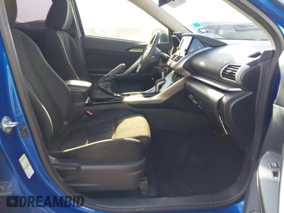 ✅ 2018 Mitsubishi Eclipse Cross ES • VIN: JA4AS3AA3JZ050633 • Lot: 43515207. Listed on IAAI with 78,223 mi. Free auction sales archive from the USA and detailed vehicle history report at DreamBid. Image 5.