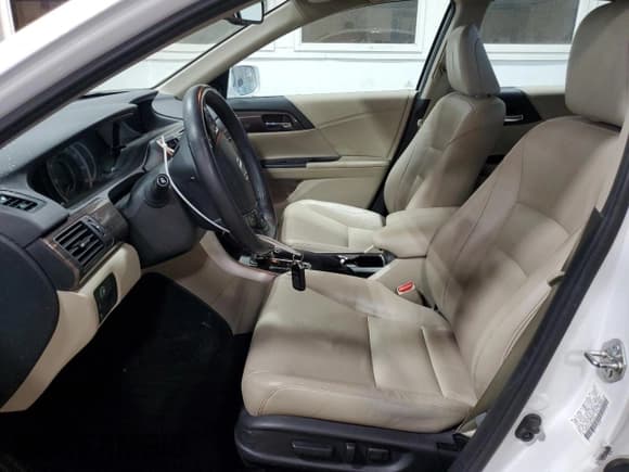 ✅ 2016 Honda Accord EX-L • VIN: 1HGCR3F00GA012585 • Лот: 91384685. Опубликован ранее на Copart с пробегом 98 087 миль. Бесплатный доступ к архиву аукционных продаж из США и подробный отчёт об истории автомобиля на DreamBid. Изображение 7.