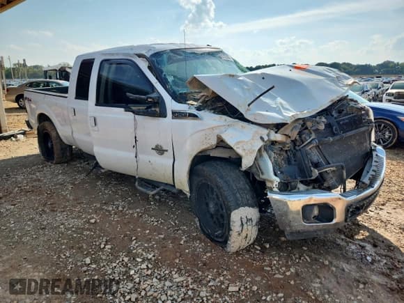 ✅ 2011 Ford F-250 Lariat • VIN: 1FT7W2BT4BEA73801 • Lot: 82162865. Listed on Copart with Not provided. Free auction sales archive from the USA and detailed vehicle history report at DreamBid. Image 4.