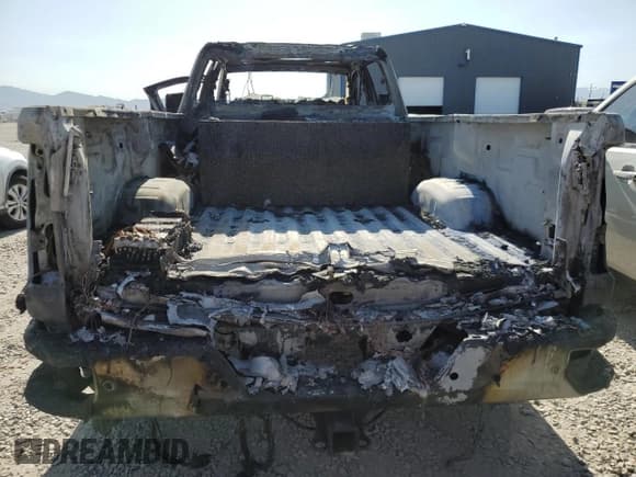 ✅ 2020 GMC Sierra 3500HD Denali • VIN: 1GT49WEY4LF182084 • Lot: 61743795. Wystawiony na Copart z przebiegiem Nie podano. Bezpłatny archiwum sprzedaży aukcyjnych z USA i szczegółowy raport historii pojazdu na DreamBid. Zdjęcie 6.