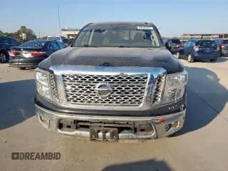 ✅ 2017 Nissan Titan SL • VIN: 1N6AA1E60HN564246 • Lot: 80580345. Wystawiony na Copart z przebiegiem 114 903 mil. Bezpłatny archiwum sprzedaży aukcyjnych z USA i szczegółowy raport historii pojazdu na DreamBid. Zdjęcie 5.