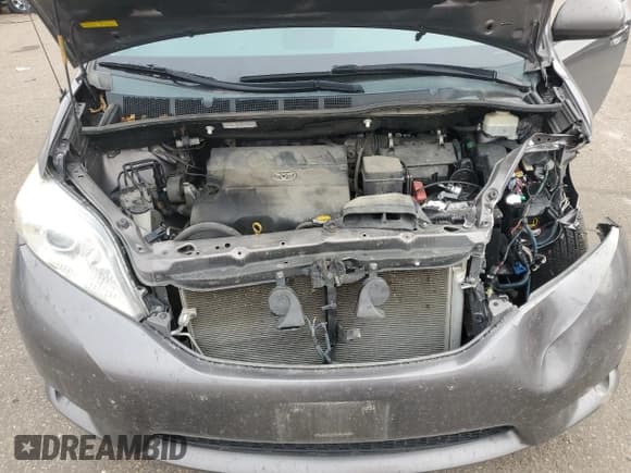 ✅ 2013 Toyota Sienna LE • VIN: 5TDKK3DC0DS351356 • Lot: 90577385. Wystawiony na Copart z przebiegiem 183 215 mil. Bezpłatny archiwum sprzedaży aukcyjnych z USA i szczegółowy raport historii pojazdu na DreamBid. Zdjęcie 12.