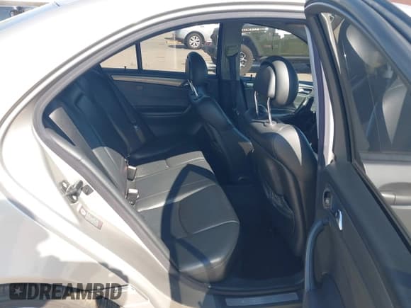 ✅ 2004 Mercedes-Benz C 230 Kompressor • VIN: WDBRF40J24A637010 • Lot: 43401043. Wystawiony na IAAI z przebiegiem 134 588 mil. Bezpłatny archiwum sprzedaży aukcyjnych z USA i szczegółowy raport historii pojazdu na DreamBid. Zdjęcie 8.