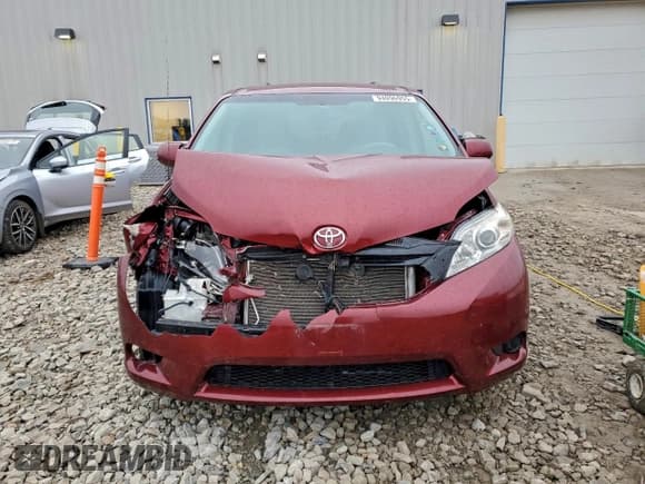 ✅ 2013 Toyota Sienna LE • VIN: 5TDKK3DC7DS401301 • Lot: 94096955. Listed on Copart with 167,496 mi. Free auction sales archive from the USA and detailed vehicle history report at DreamBid. Image 5.