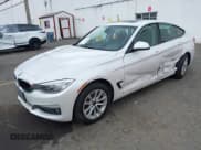✅ 2015 BMW 3 Series 328i Gran Turismo xDrive • VIN: WBA3X5C55FD561242 • Lot: 42620408. Wystawiony na IAAI z przebiegiem 68 593 mil. Bezpłatny archiwum sprzedaży aukcyjnych z USA i szczegółowy raport historii pojazdu na DreamBid. Zdjęcie 2.