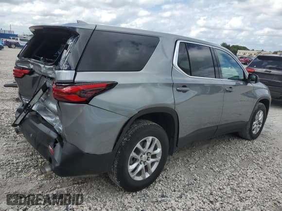 ✅ 2023 Chevrolet Traverse LS • VIN: 1GNERFKW8PJ336121 • Lot: 91376565. Wystawiony na Copart z przebiegiem 20 551 mil. Bezpłatny archiwum sprzedaży aukcyjnych z USA i szczegółowy raport historii pojazdu na DreamBid. Zdjęcie 3.