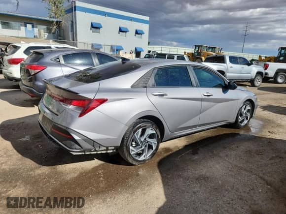 2025 Hyundai Elantra SEL Sport с VIN KMHLM4DGXSU925800, выставлен на аукционе Copart как лот 71099175 с пробегом 4 533 миль миль и Списание • Salvage title. История ставок и продаж доступна на DreamBid. Изображение 5.
