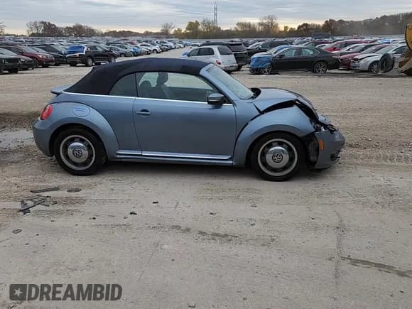 ✅ 2016 Volkswagen Beetle S • VIN: 3VW517AT1GM821360 • Lot: 91368485. Listed on Copart with 65,043 mi. Free auction sales archive from the USA and detailed vehicle history report at DreamBid. Image 13.