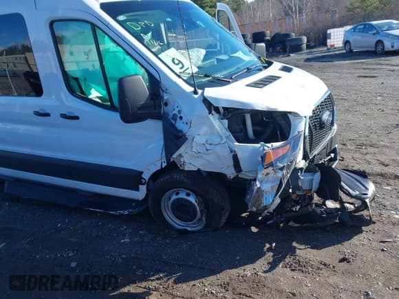 ✅ 2024 Ford Transit Passenger XL • VIN: 1FBAX2X83RKB05418 • Лот: 40930608. Опубликован ранее на IAAI с пробегом 2 344 миль. Бесплатный доступ к архиву аукционных продаж из США и подробный отчёт об истории автомобиля на DreamBid. Изображение 6.