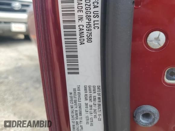 ✅ 2023 Dodge Challenger SXT • VIN: 2C3CDZGG8PH597580 • Lot: 85092865. Wystawiony na Copart z przebiegiem 12 773 mil. Bezpłatny archiwum sprzedaży aukcyjnych z USA i szczegółowy raport historii pojazdu na DreamBid. Zdjęcie 12.