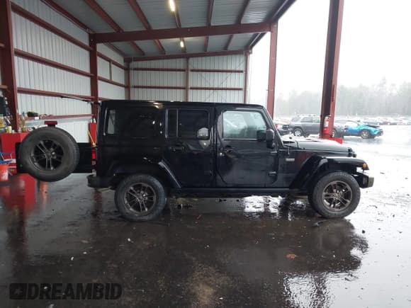 ✅ 2016 Jeep Wrangler Unlimited Sahara • VIN: 1C4BJWEGXGL253835 • Лот: 41075936. Опубликован ранее на IAAI с пробегом 137 749 миль. Бесплатный доступ к архиву аукционных продаж из США и подробный отчёт об истории автомобиля на DreamBid. Изображение 13.