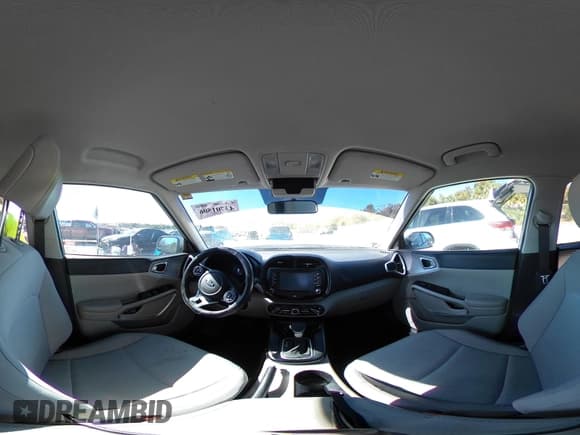 ✅ 2021 Kia Soul LX • VIN: KNDJ23AU1M7779987 • Лот: 43701506. Опубликован ранее на IAAI с пробегом 68 926 миль. Бесплатный доступ к архиву аукционных продаж из США и подробный отчёт об истории автомобиля на DreamBid. Изображение 18.