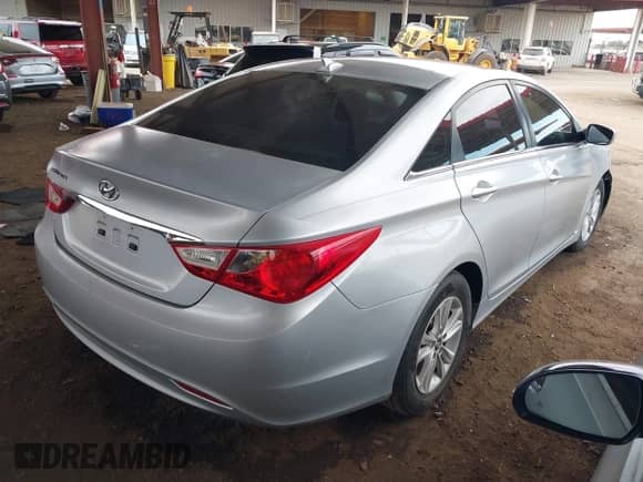 2013 Hyundai Sonata GLS с VIN 5NPEB4AC9DH731647, выставлен на аукционе IAAI как лот 43401285 с пробегом 119 476 миль миль и . История ставок и продаж доступна на DreamBid. Изображение 4.