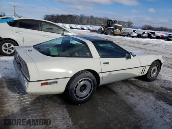 1984 Chevrolet Corvette с VIN 1G1AY0780E5141095, выставлен на аукционе Copart как лот 85854064 с пробегом 43 650 миль миль и Чистый • Clean title. История ставок и продаж доступна на DreamBid. Изображение 3.