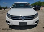 ✅ 2012 Volkswagen Tiguan S • VIN: WVGBV7AX6CW548810 • Lot: 55860395. Wystawiony na Copart z przebiegiem 115 787 mil. Bezpłatny archiwum sprzedaży aukcyjnych z USA i szczegółowy raport historii pojazdu na DreamBid. Zdjęcie 5.