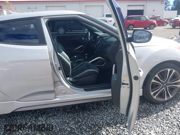 ✅ 2016 Hyundai Veloster Turbo Rally Edition • VIN: KMHTC6AE9GU282882 • Лот: 43341751. Опубликован ранее на IAAI с пробегом 72 574 миль. Бесплатный доступ к архиву аукционных продаж из США и подробный отчёт об истории автомобиля на DreamBid. Изображение 5.