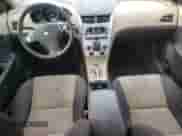 2012 Chevrolet Malibu 1LS z VIN 1G1ZB5E0XCF360796, wystawiony jako Copart lot #90216525 z przebiegiem 141 966 mil mil oraz Szkoda całkowita • Salvage title. Historia ofert i sprzedaży dostępna na DreamBid. Obrazek 8.