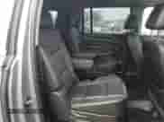 2018 Chevrolet Suburban Premier z VIN 1GNSKJKC7JR128840, wystawiony jako Copart lot #71464134 z przebiegiem 183 380 mil mil oraz Szkoda całkowita • Salvage title. Historia ofert i sprzedaży dostępna na DreamBid. Obrazek 11.