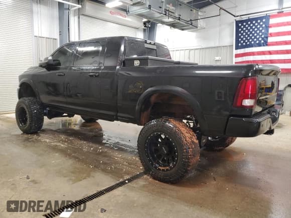 ✅ 2018 Ram 3500 Laramie • VIN: 3C63R3ML2JG387096 • Лот: 55330025. Опубликован ранее на Copart с пробегом 75 386 миль. Бесплатный доступ к архиву аукционных продаж из США и подробный отчёт об истории автомобиля на DreamBid. Изображение 2.
