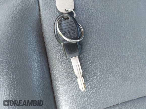 ✅ 2018 Ram 1500 Tradesman • VIN: 3C6JR7AGXJG210530 • Lot: 42522902. Listed on IAAI with 83,546 mi. Free auction sales archive from the USA and detailed vehicle history report at DreamBid. Image 11.