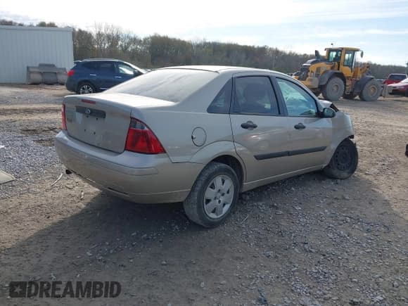 ✅ 2007 Ford Focus S • VIN: 1FAFP34NX7W325183 • Lot: 43674208. Listed on IAAI with 75,846 mi. Free auction sales archive from the USA and detailed vehicle history report at DreamBid. Image 4.