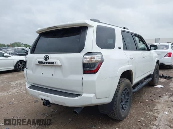 ✅ 2023 Toyota 4Runner SR5 Premium • VIN: JTENU5JR2P6126481 • Lot: 42144906. Wystawiony na IAAI z przebiegiem 35 975 mil. Bezpłatny archiwum sprzedaży aukcyjnych z USA i szczegółowy raport historii pojazdu na DreamBid. Zdjęcie 4.