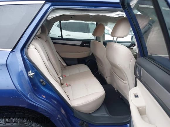 ✅ 2016 Subaru Outback Premium • VIN: 4S4BSAHC8G3324812 • Lot: 43760922. Listed on IAAI with 58,064 mi. Free auction sales archive from the USA and detailed vehicle history report at DreamBid. Image 8.